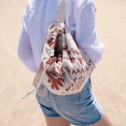2-in-1 Beach Towel Bag – Sand-Free Travel Tote