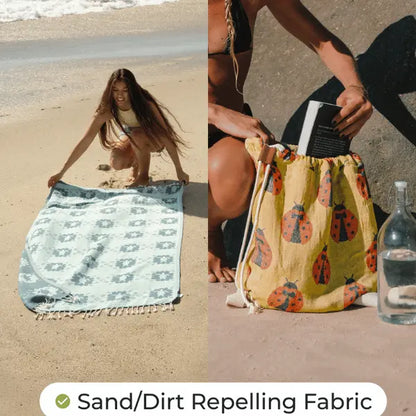 2-in-1 Beach Towel Bag – Sand-Free Travel Tote